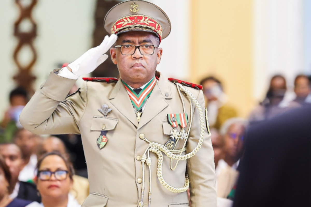 Madagascar : Un général nommé Premier ministre pour tenter d’apaiser une contestation grandissante Madagascar : Un général nommé Premier ministre pour tenter d’apaiser une contestation grandissante