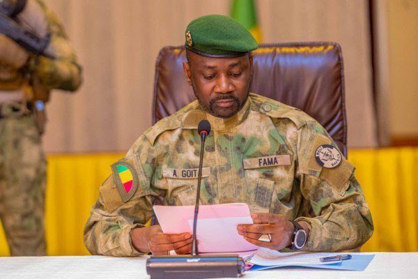 Mali : Assimi Goïta commente enfin l’embargo jihadiste sur le carburant Mali : Assimi Goïta commente enfin l’embargo jihadiste sur le carburant