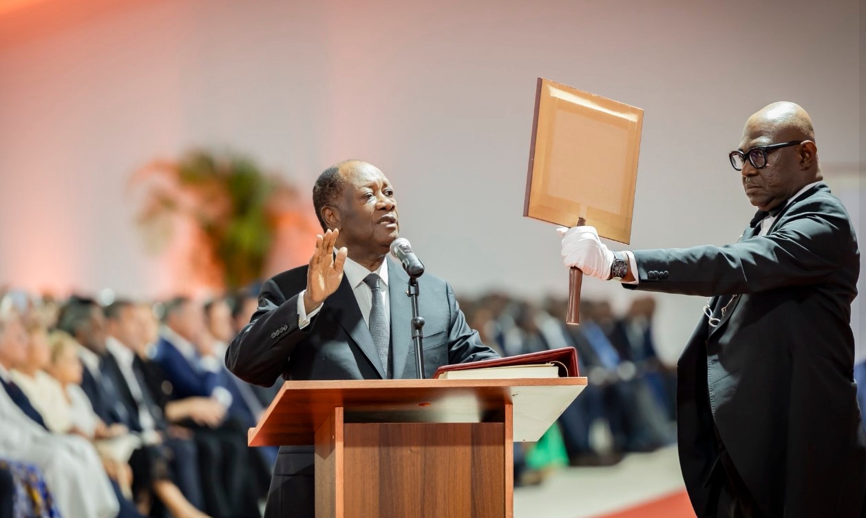 Alassane Ouattara investi pour un 4e mandat « celui de la transmission générationnelle »