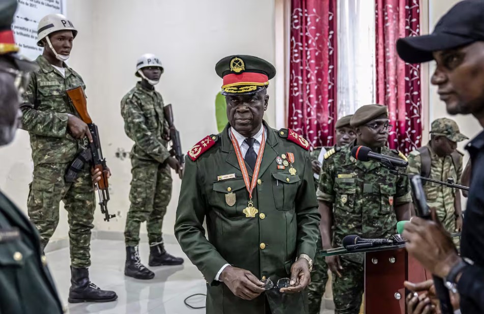 Coup d’État en Guinée-Bissau : la CEDEAO durcit le ton face aux militaires Coup d’État en Guinée-Bissau : la CEDEAO durcit le ton face aux militaires