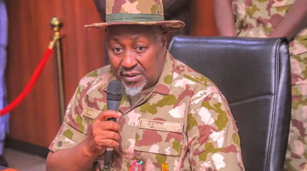 Nigeria : le ministre de la Défense, démissionne alors que les enlèvements se multiplient Nigeria : le ministre de la Défense, démissionne alors que les enlèvements se multiplient