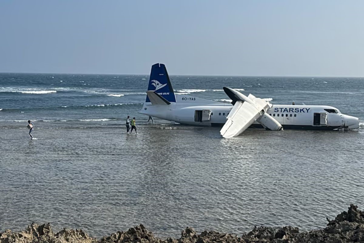 Somalie : un avion dérape hors piste à Mogadiscio lors d’un atterrissage d’urgence avion dérape Somalie