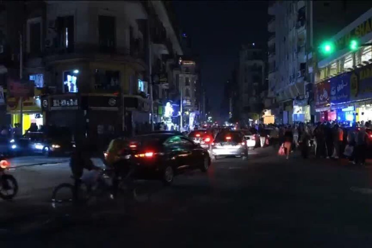 Égypte : un couvre-feu commercial pour faire face à la crise énergétique liée au conflit au Moyen-Orient Égypte couvre-feu commercial