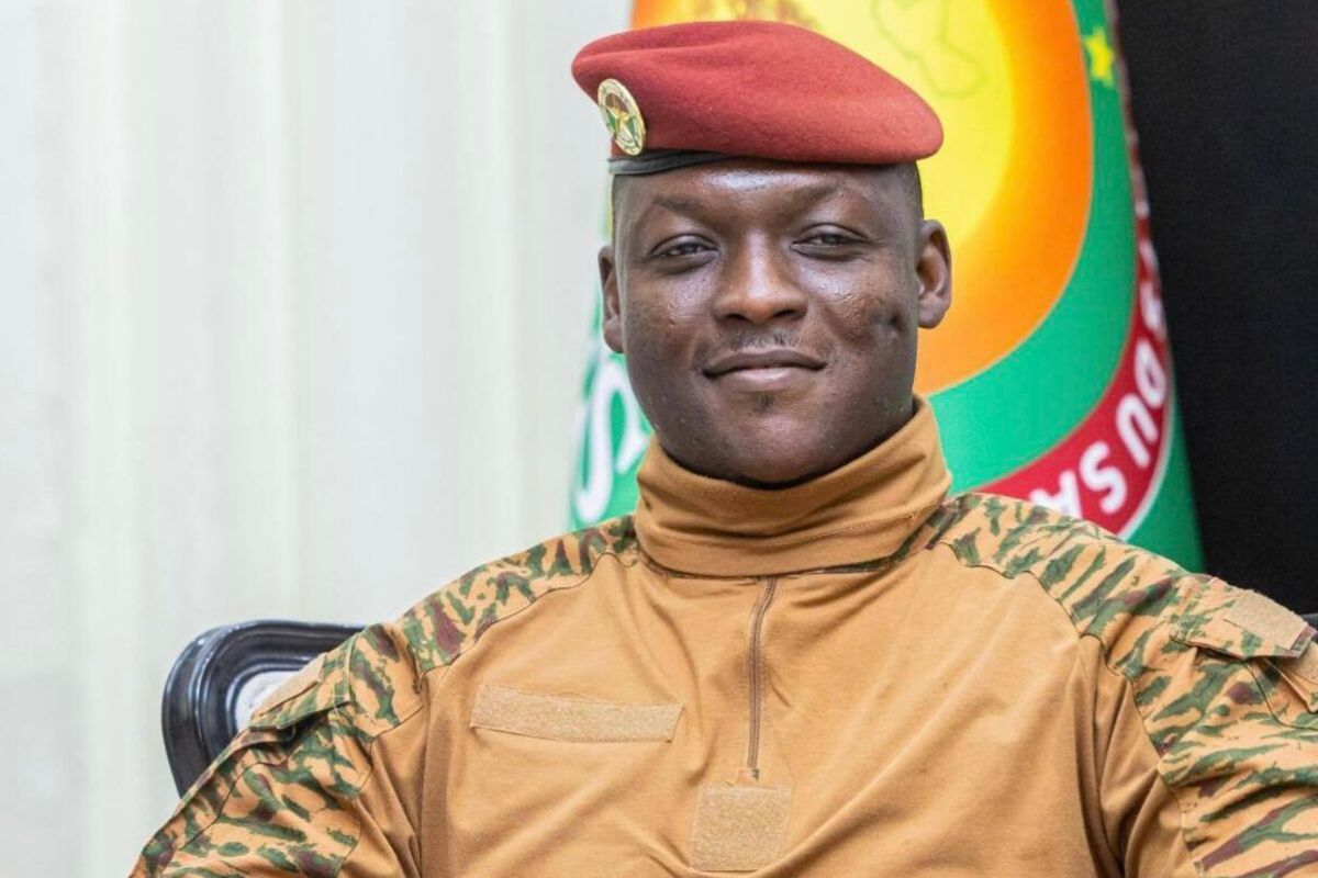 Ibrahim Traoré supprime l'exigence d'expérience pour les jeunes : une décision historique au Burkina Faso Ibrahim Traoré emploi jeunes Burkina Faso