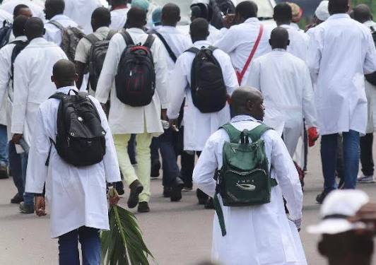 RDC : une grève du personnel de santé perturbe la riposte contre Ebola RDC : une grève du personnel de santé perturbe la riposte contre Ebola